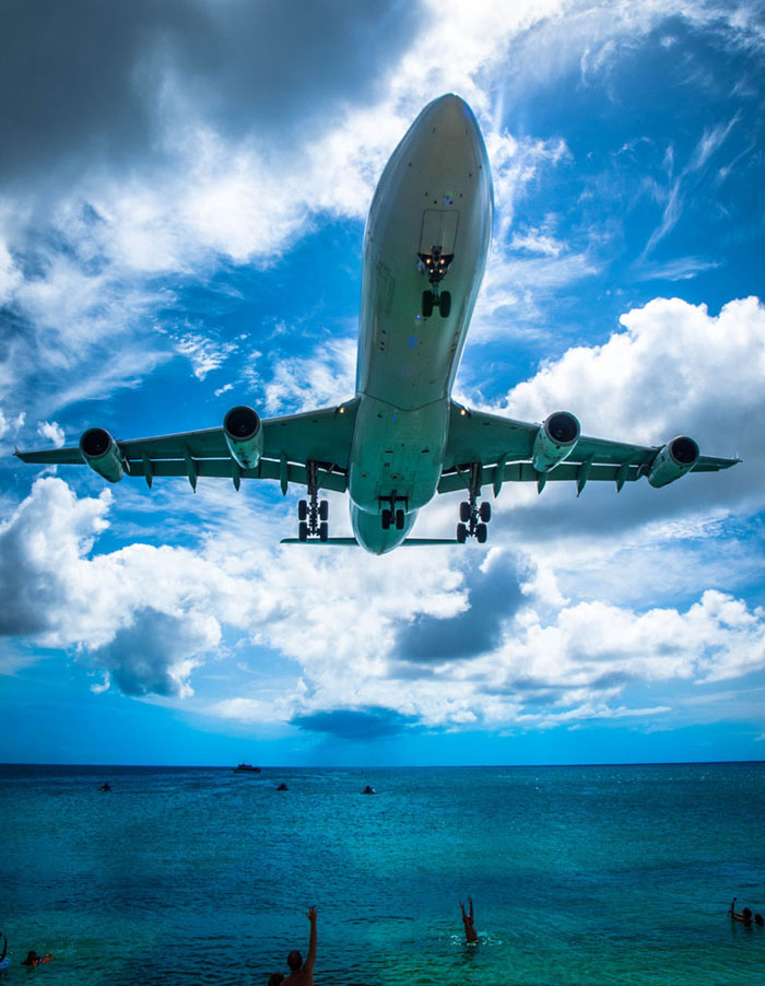 airbus a340 landing maho beach sxm